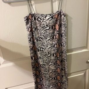 nikibiki snake print bodycon